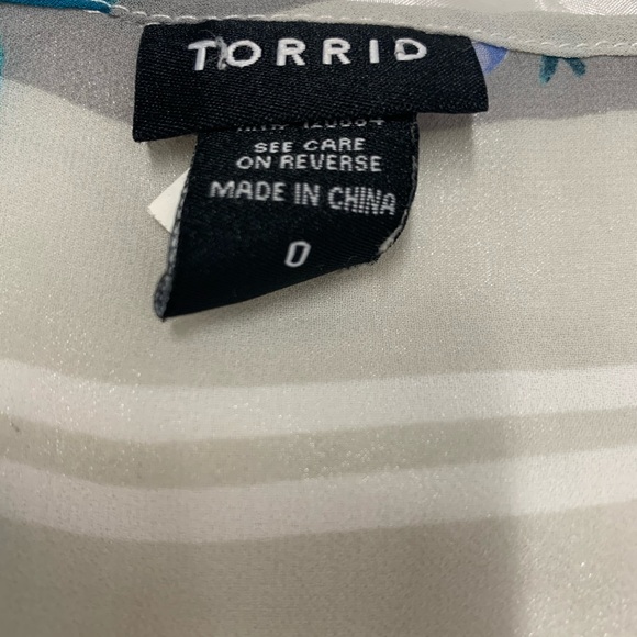 Torrid Floral Tank - Picture 4 of 8